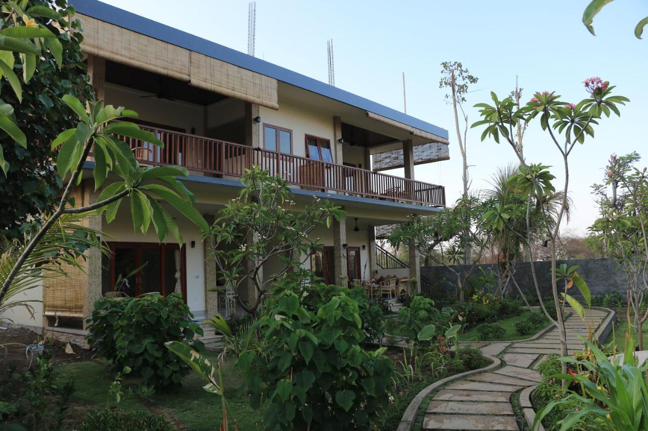 Jaya Villa Амед Екстер'єр фото