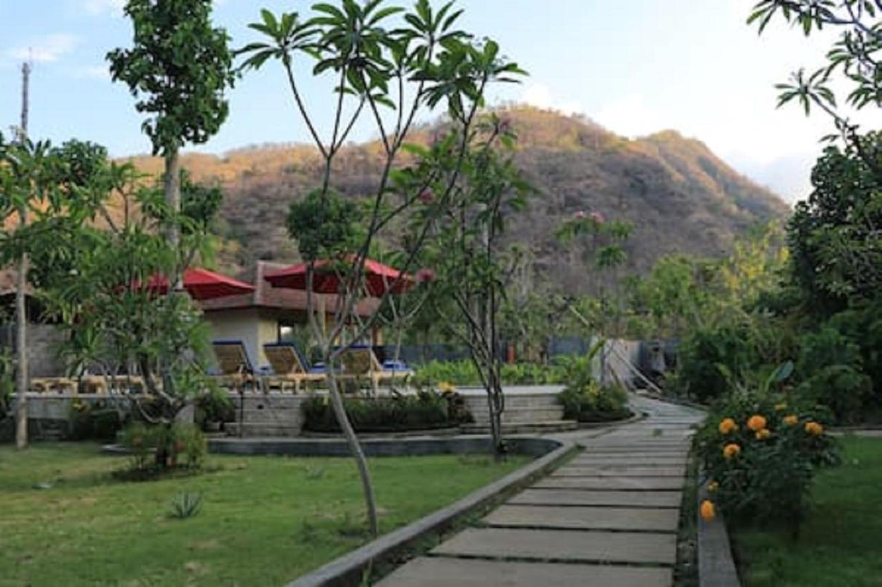Jaya Villa Амед Екстер'єр фото